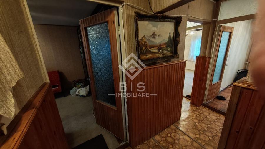 Apartament cu 4 camere decomandat în Central