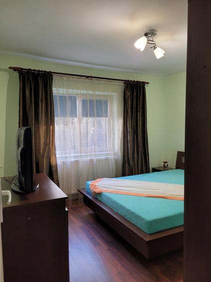 Apartament cu 3 camere decomandat în CET