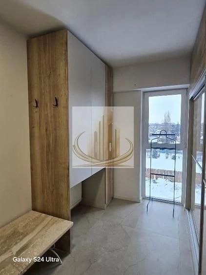 Apartament cu 3 camere decomandat în Giurgiului