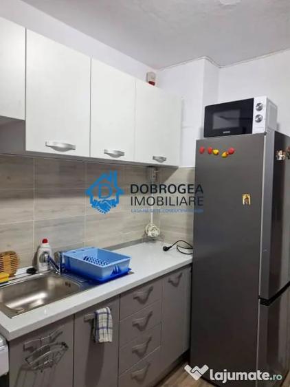 Apartament cu 2 camere decomandat în Păcii
