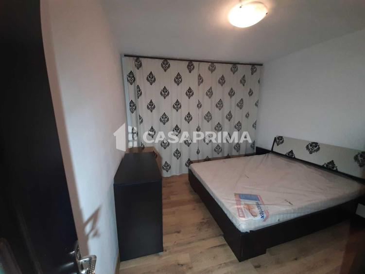 Apartament cu 2 camere semidecomandat în Podu Roș