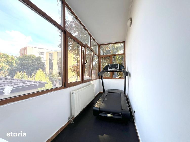 Apartament cu 4 camere în Grivița