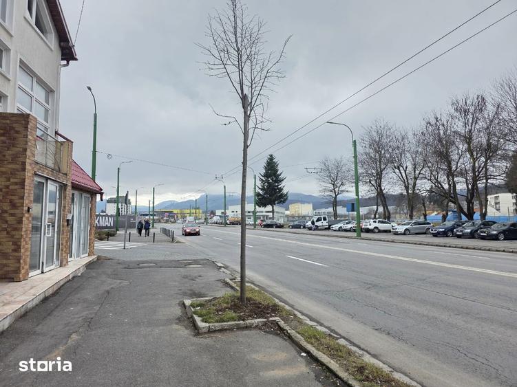 Apartament cu 4 camere decomandat în Valea Cetății
