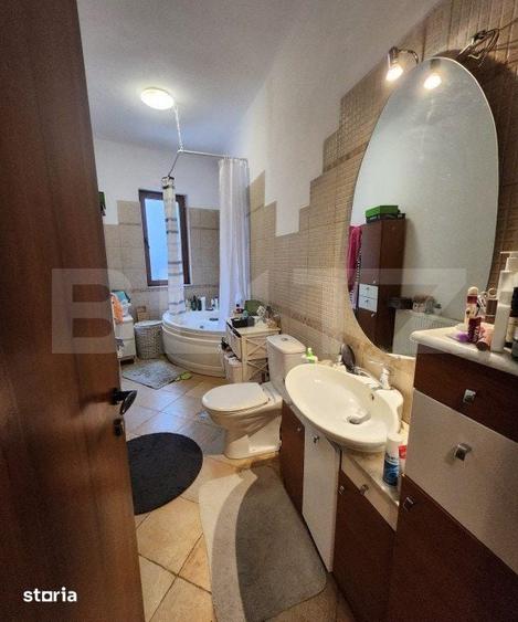 Casă cu 5 camere cu Teren 364 Mp în Central