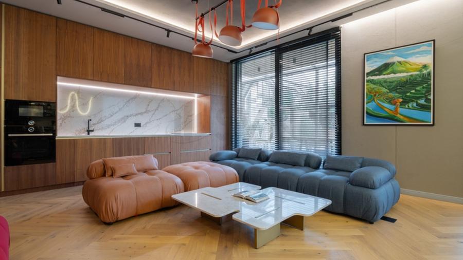 Casă individuală cu 6 camere cu Piscina în Central