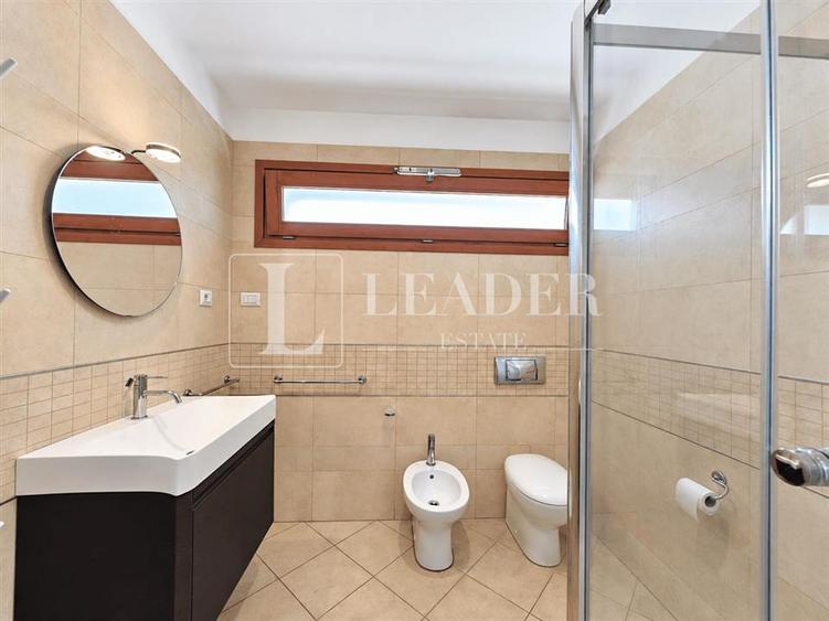 Casă individuală cu 5 camere cu Piscina în Pipera