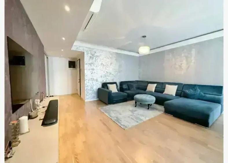 Apartament cu 4 camere decomandat, mobilat în Herăstrău