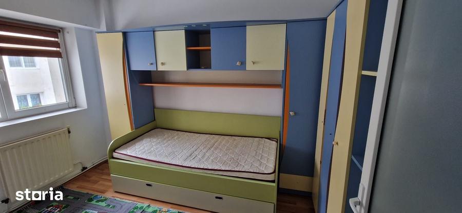 Apartament cu 3 camere decomandat în Fălticeni