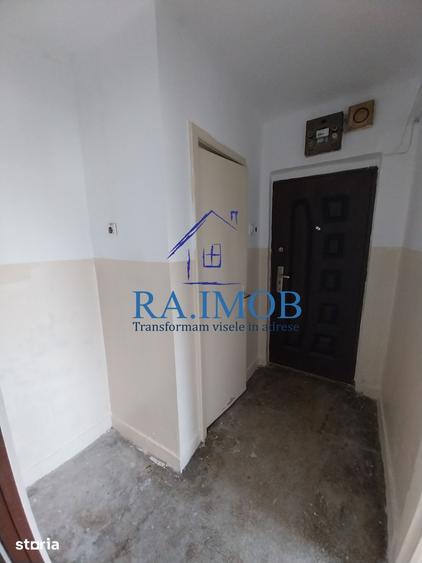 Apartament cu 2 camere semidecomandat în Ultracentral