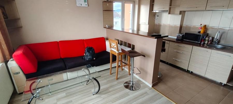 Apartament cu 2 camere decomandat în Centrul Civic