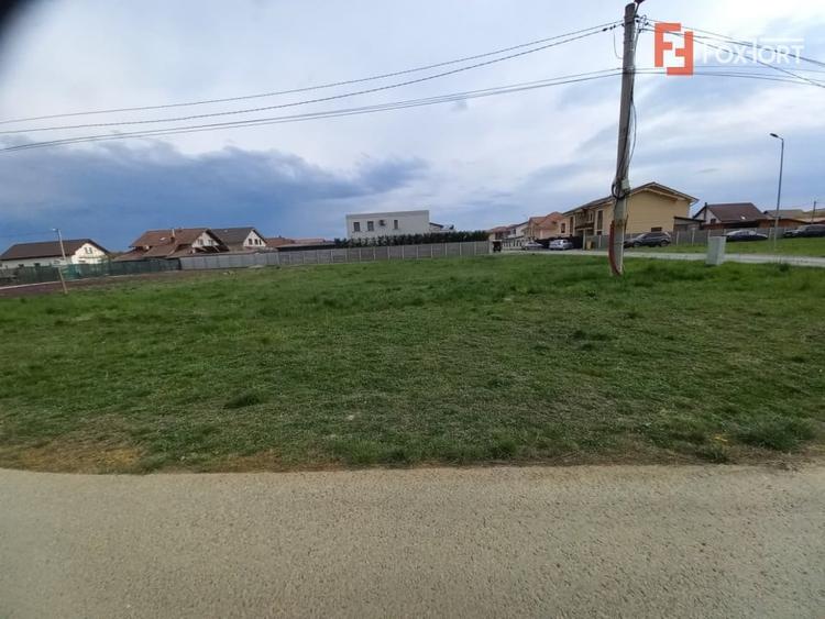 Teren Construcții intravilan de 698 mp, în Ghiroda