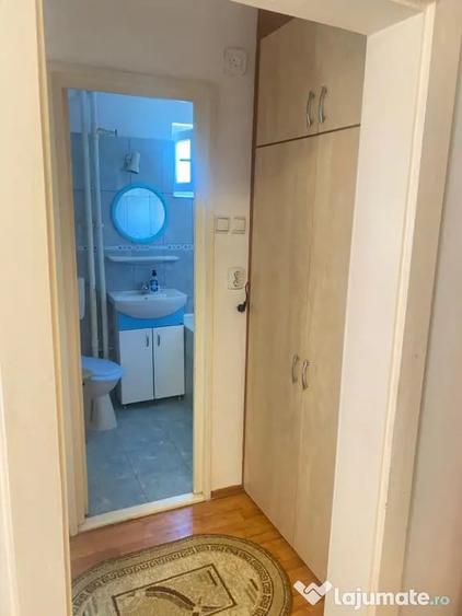 Apartament cu 2 camere semidecomandat în Romanilor
