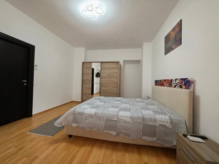 Apartament cu 2 camere semidecomandat în Universitate
