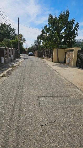 Casă individuală cu 5 camere cu Canalizare în Mărăcineni