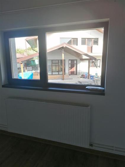 Apartament cu 4 camere decomandat, mobilat în Bucium
