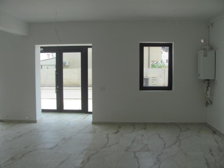 Spațiu comercial, de 65 mp, în Bragadiru