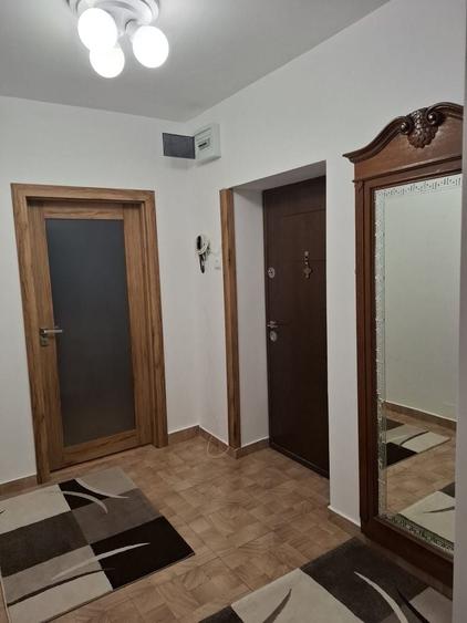 Apartament cu 3 camere decomandat în Ultracentral