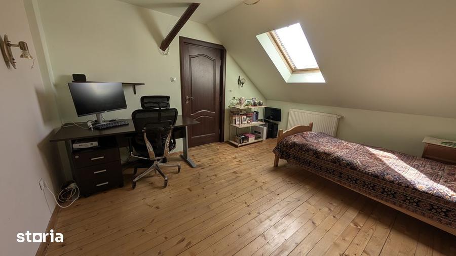 Casă cu 5 camere cu Teren 346 Mp în Gheorgheni