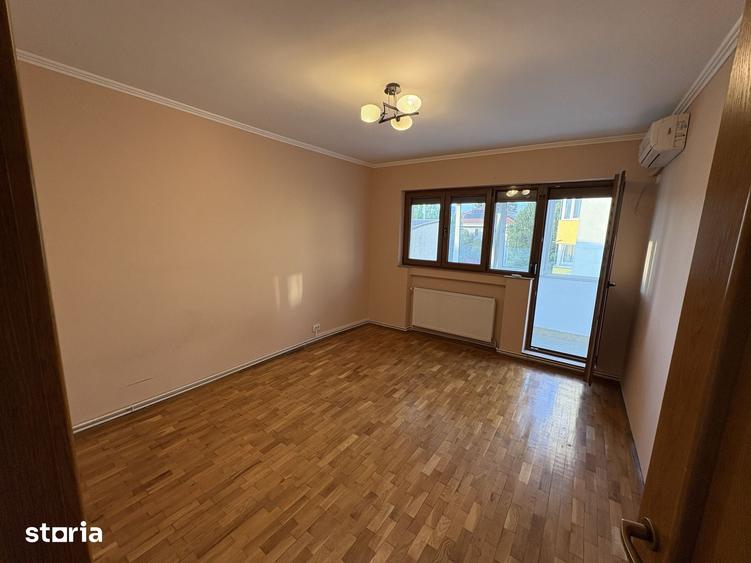 Apartament cu 3 camere în Grivița