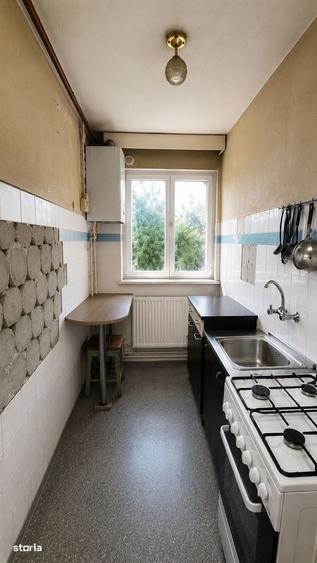 Apartament cu 3 camere semidecomandat în Central