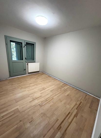 Apartament cu 4 camere decomandat în Republicii