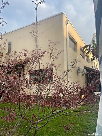 Casă cu 4 camere în 1 Decembrie
