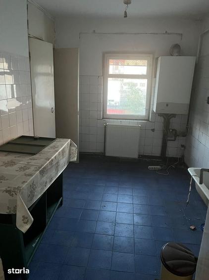 Apartament cu 3 camere în 1 Mai
