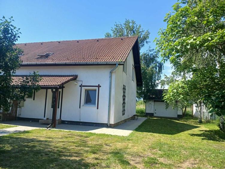 Casă cu 4 camere în Central