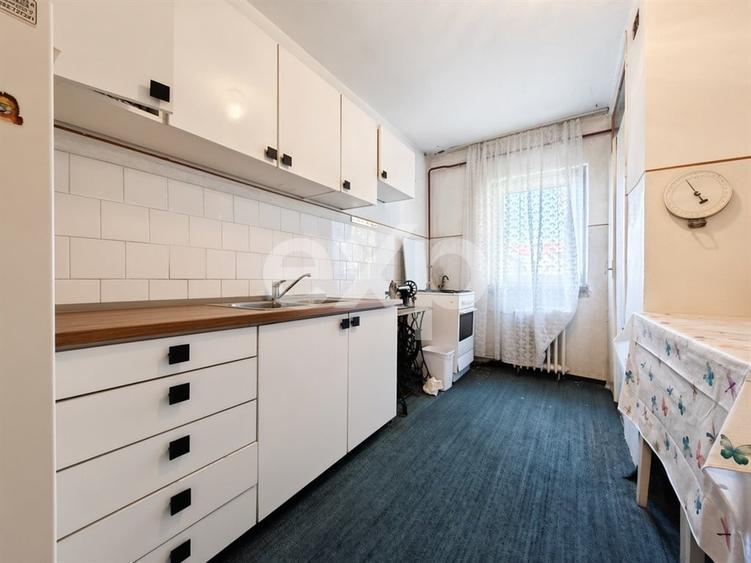 Apartament cu 3 camere decomandat în Bucovina