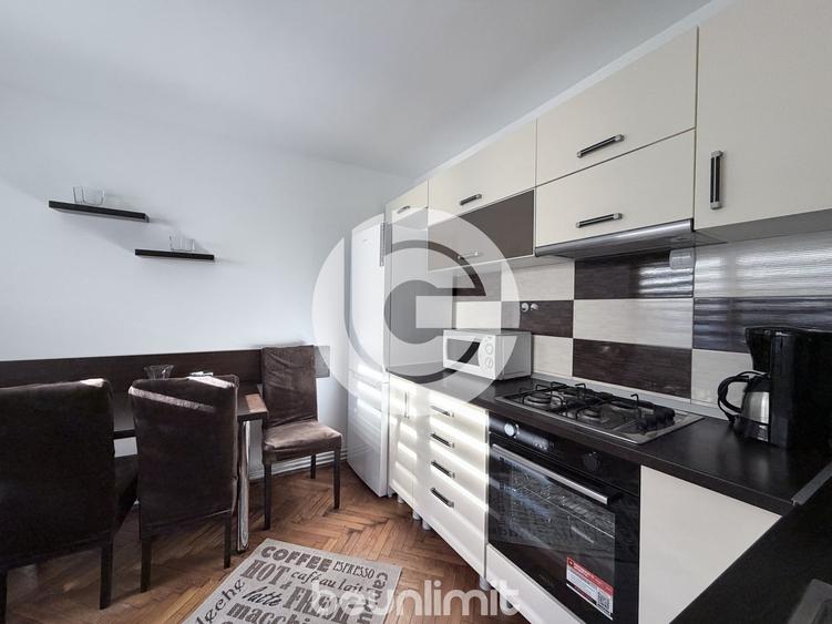 Apartament cu 3 camere decomandat, mobilat în Central