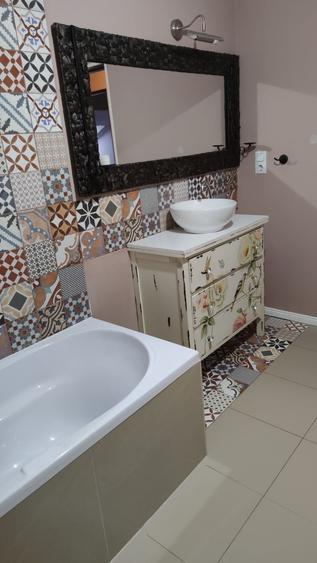 Apartament cu 3 camere decomandat în Lotrioara