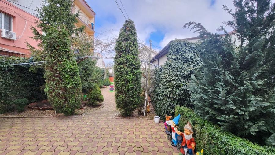 Casă individuală cu 4 camere cu Canalizare în CET