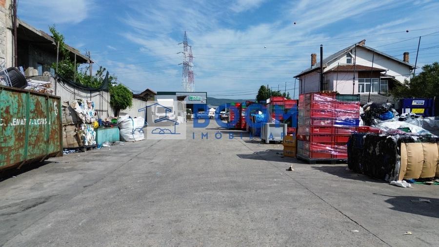 Spațiu industrial, de 1,330 mp, în Râureni