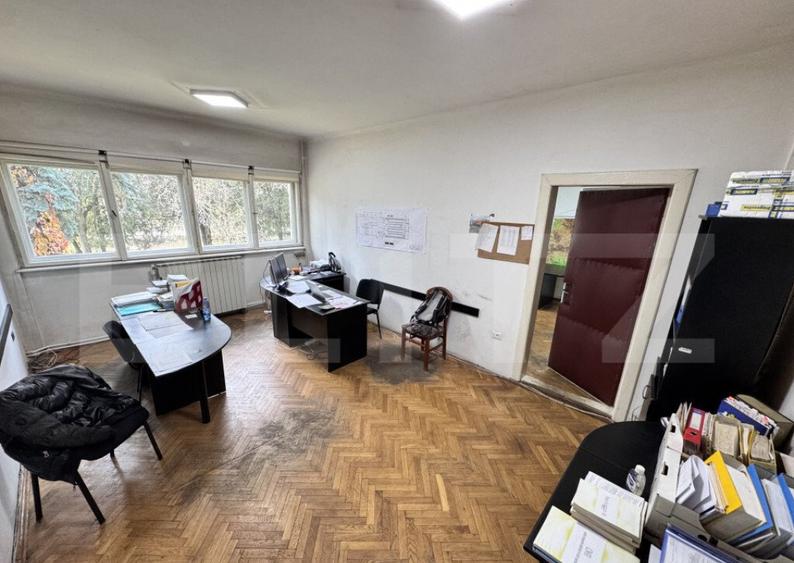 Spațiu comercial, de 3,800 mp, în Central