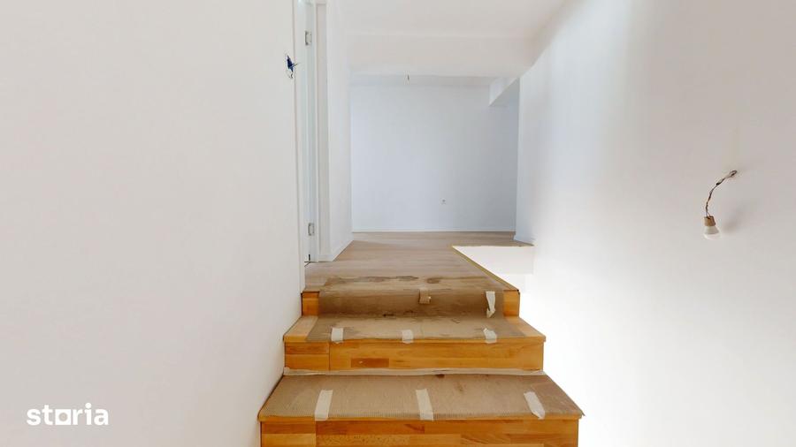 Casă cu 4 camere cu Teren 20 Mp în Săcele
