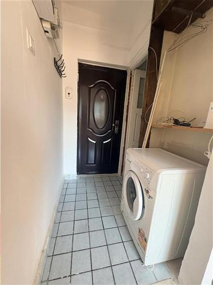 Garsonieră decomandată în Casa de Cultură