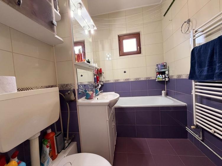 Apartament cu 2 camere semidecomandat în Șagului