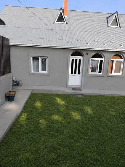 Casă cu 5 camere cu Teren 900 Mp în Hilița