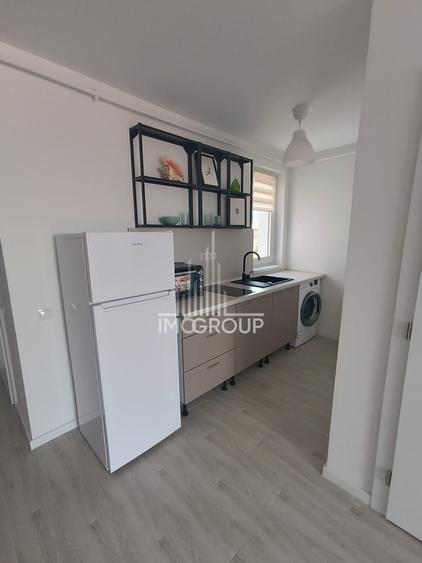 Apartament cu 2 camere semidecomandat, mobilat în Central