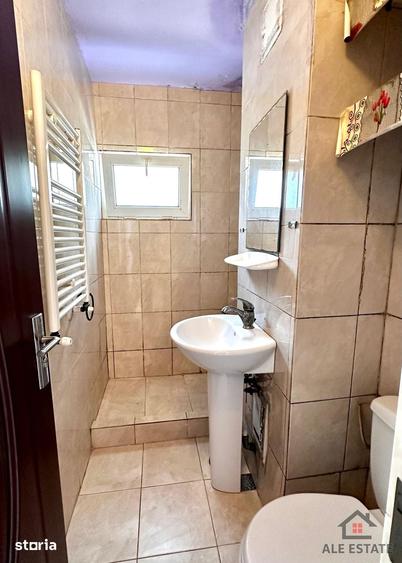 Apartament cu 3 camere semidecomandat în Micro 1