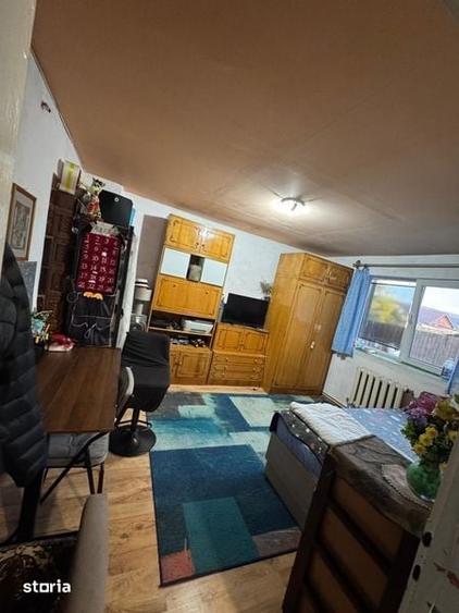 Casă cu 2 camere cu Teren 460 Mp în Mărăști