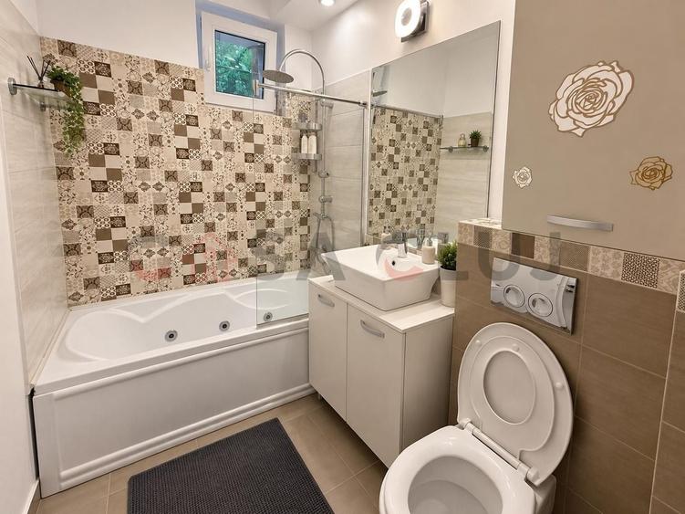 Apartament cu 3 camere semidecomandat, mobilat în Gheorgheni