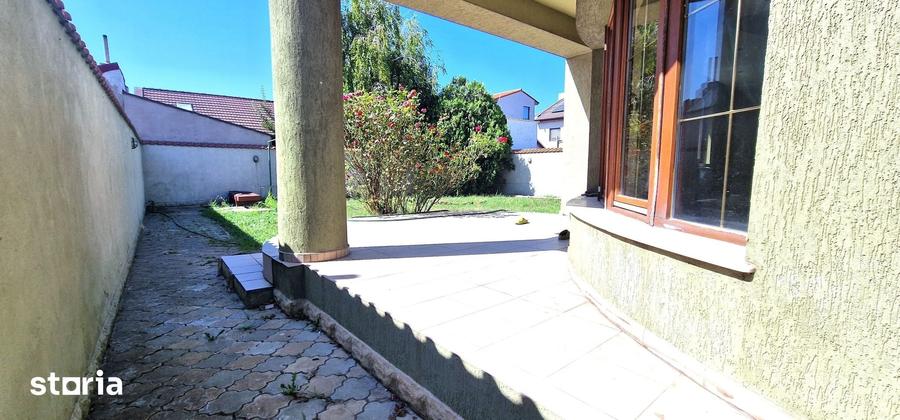 Casă cu 5 camere cu Teren 405 Mp în Coiciu