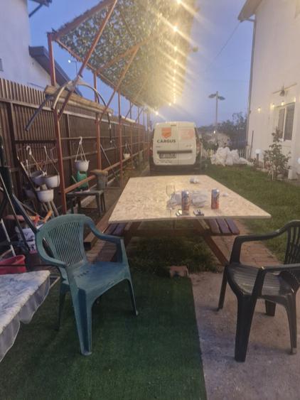 Casă cu 4 camere în Central