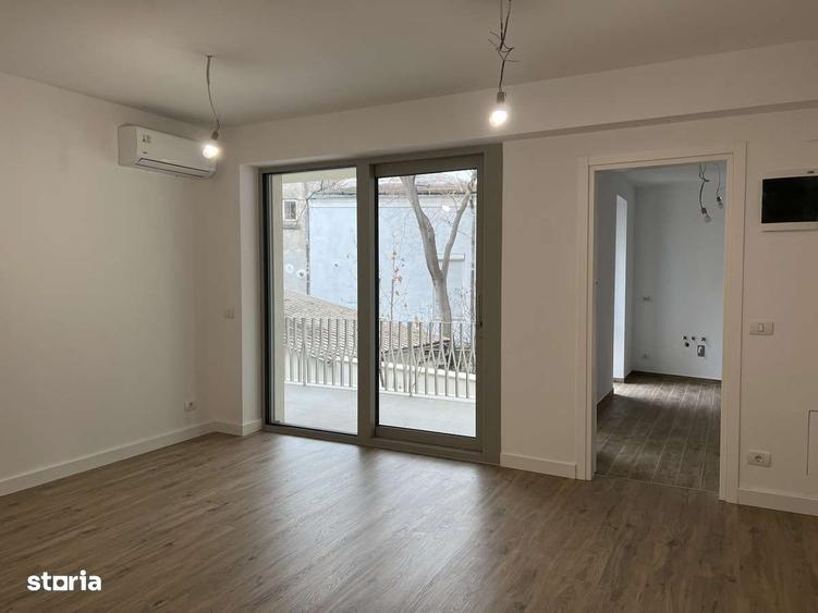 Apartament cu 4 camere în Armeneasca
