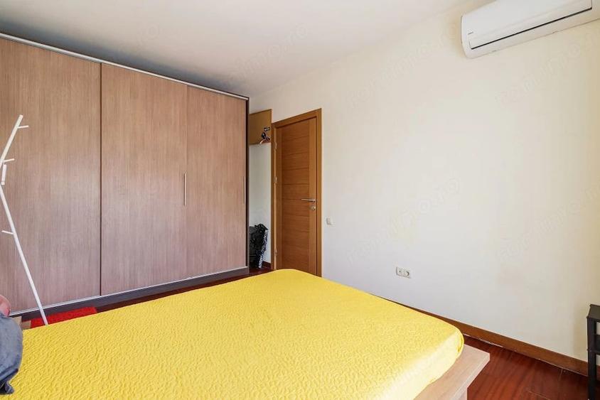 Apartament cu 3 camere semidecomandat în Ștefăneștii de Jos