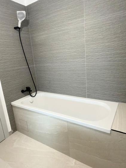 Apartament cu 3 camere semidecomandat în Lipovei