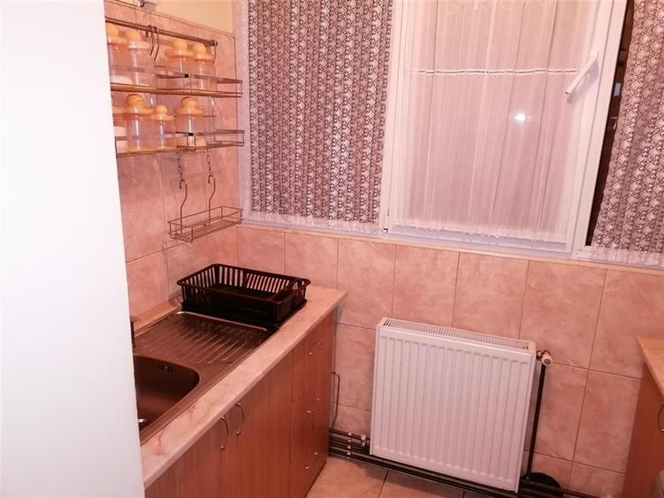 Apartament cu 3 camere decomandat în Olimpia-Stadion