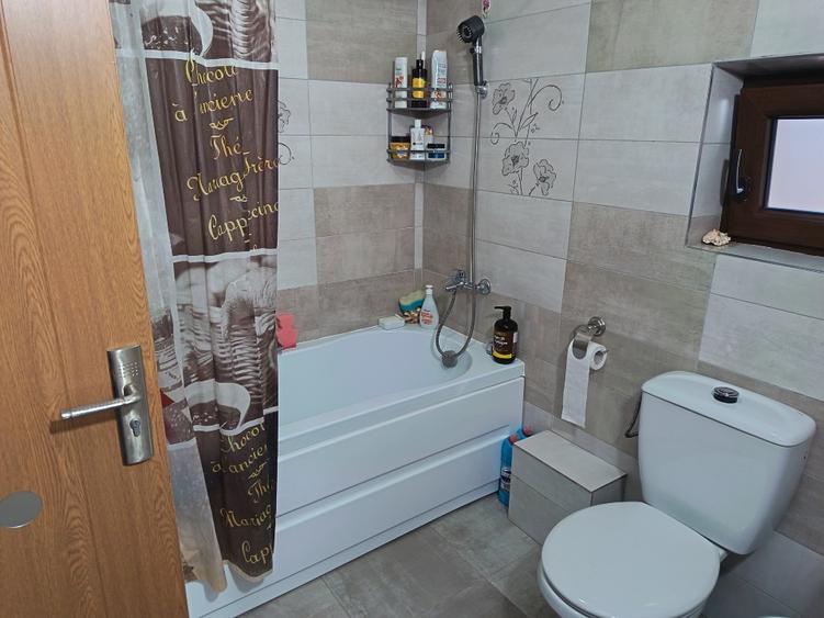 Apartament cu 2 camere decomandat în Șcheia