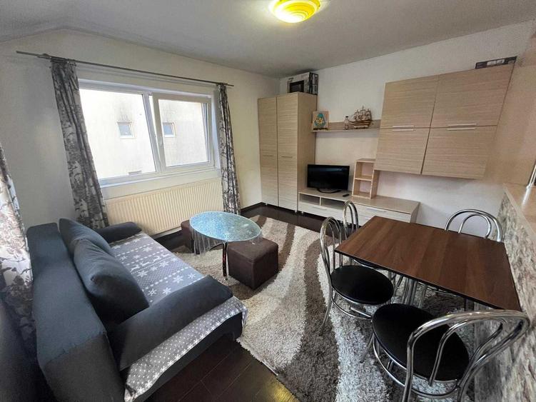 Apartament cu 2 camere semidecomandat în Florești